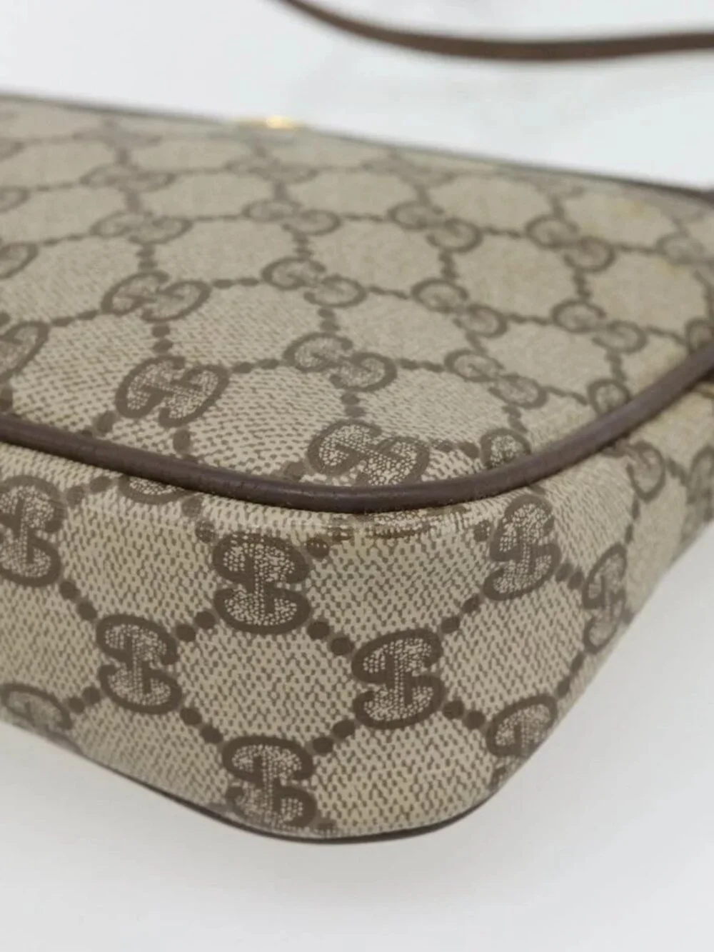 GUCCI GG Supreme Shoulder Bag PVC Beige Gold 97 02 068 Auth 182410